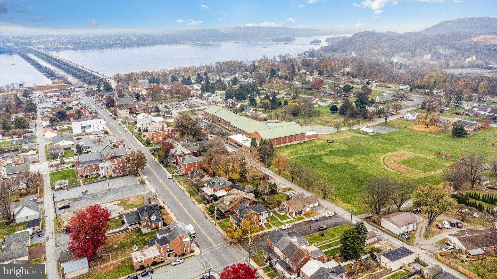 427 Hellam St photo 37