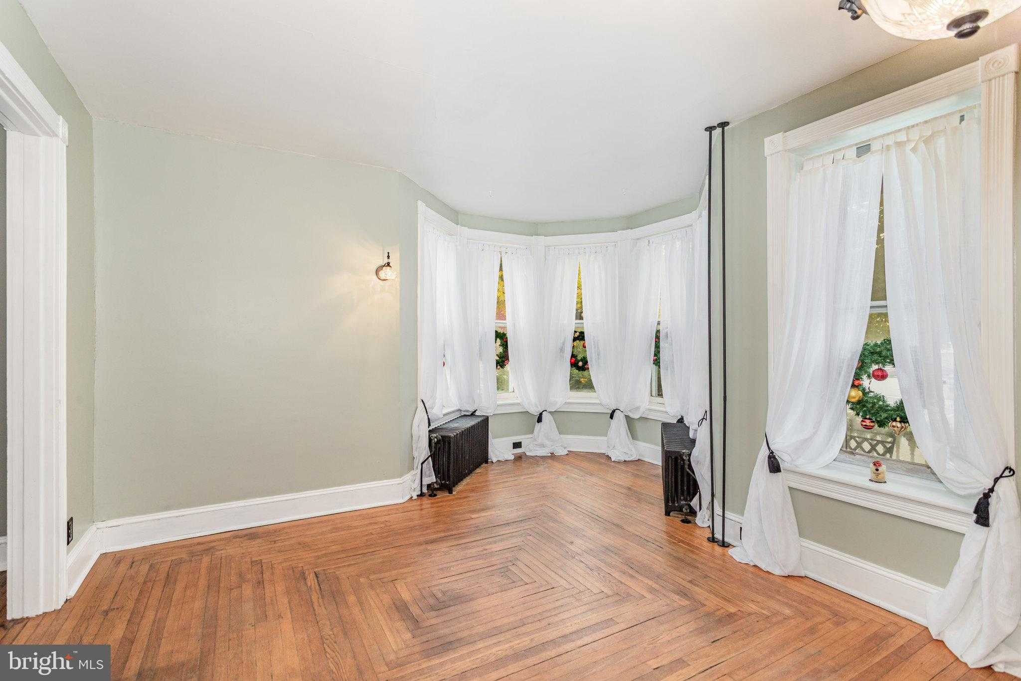 427 Hellam St photo 7