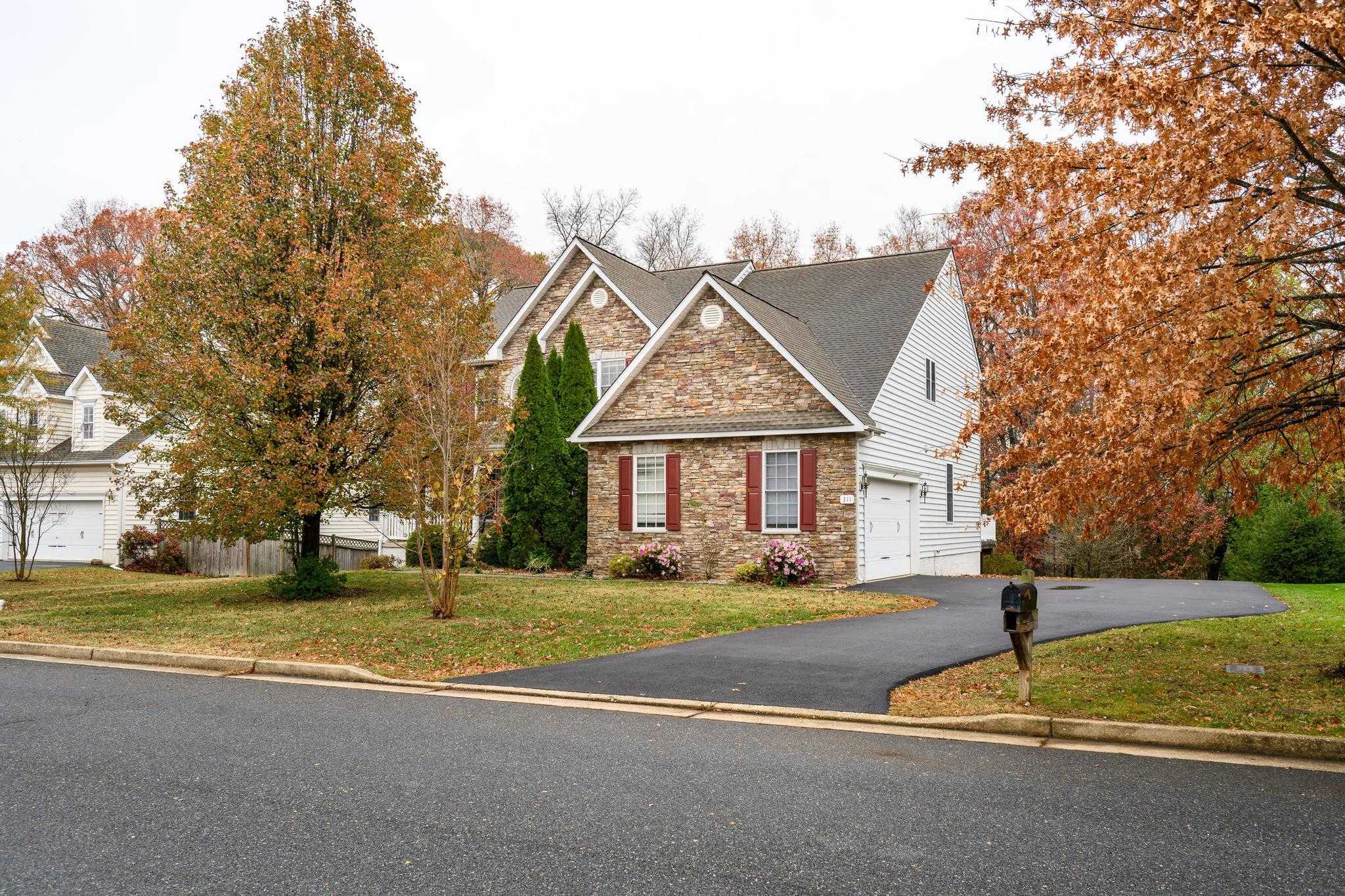 311 Devon Dr photo 3