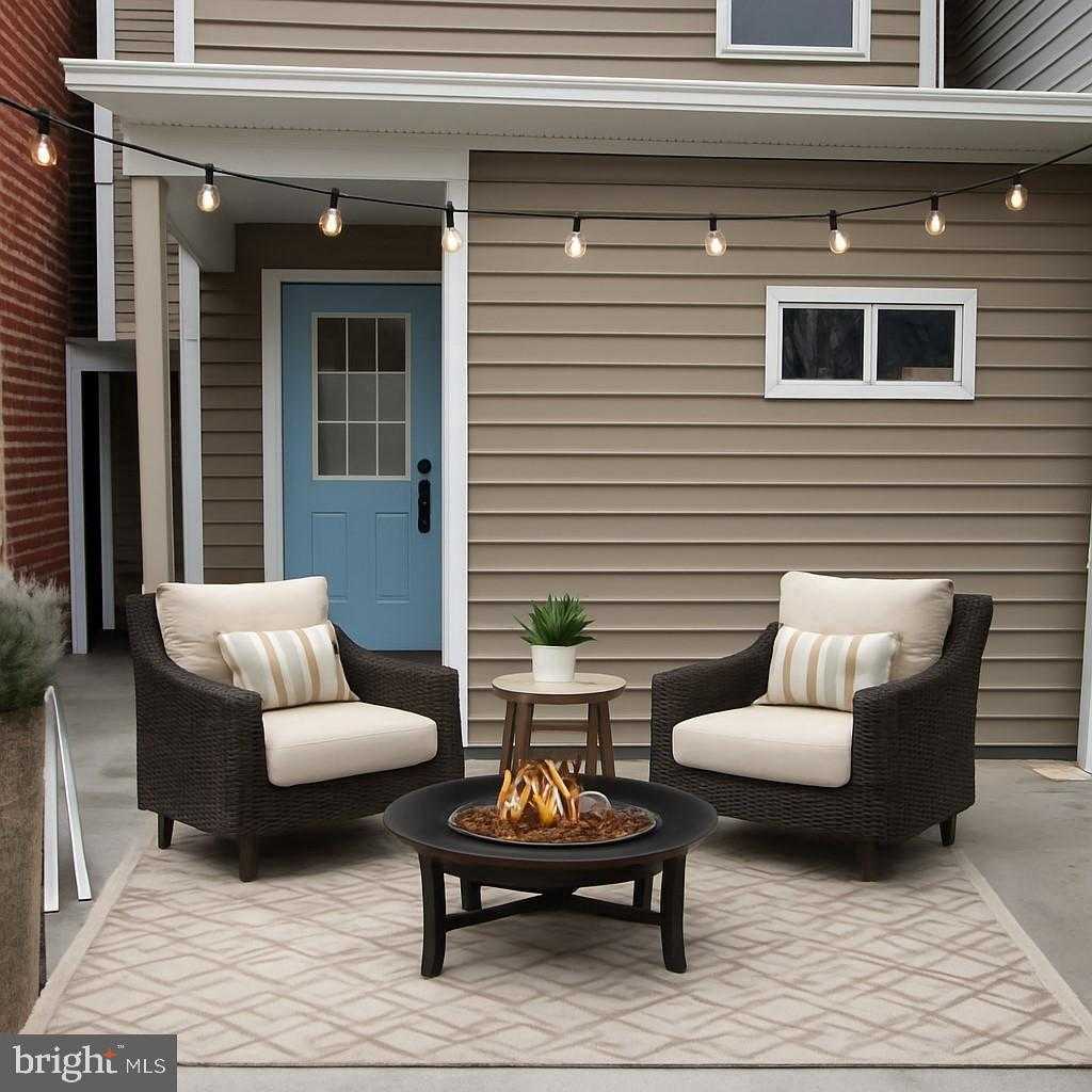 633 N Queen St photo 18