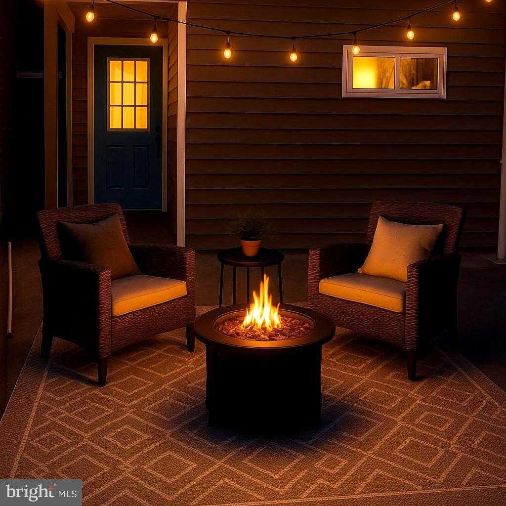 633 N Queen St photo 19