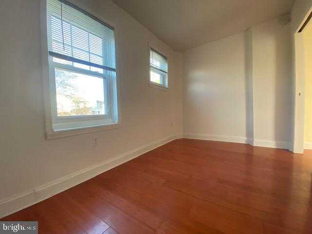 140 Walnut Ave photo 26