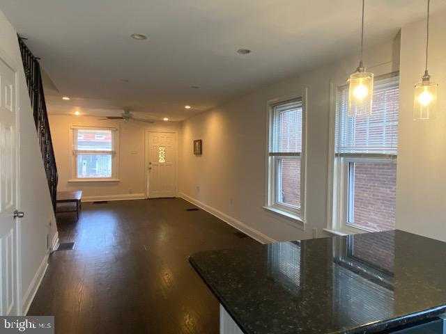 140 Walnut Ave photo 5