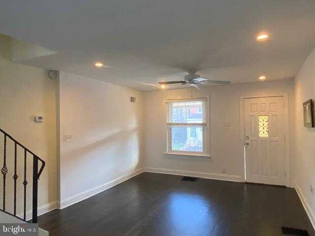 140 Walnut Ave photo 6