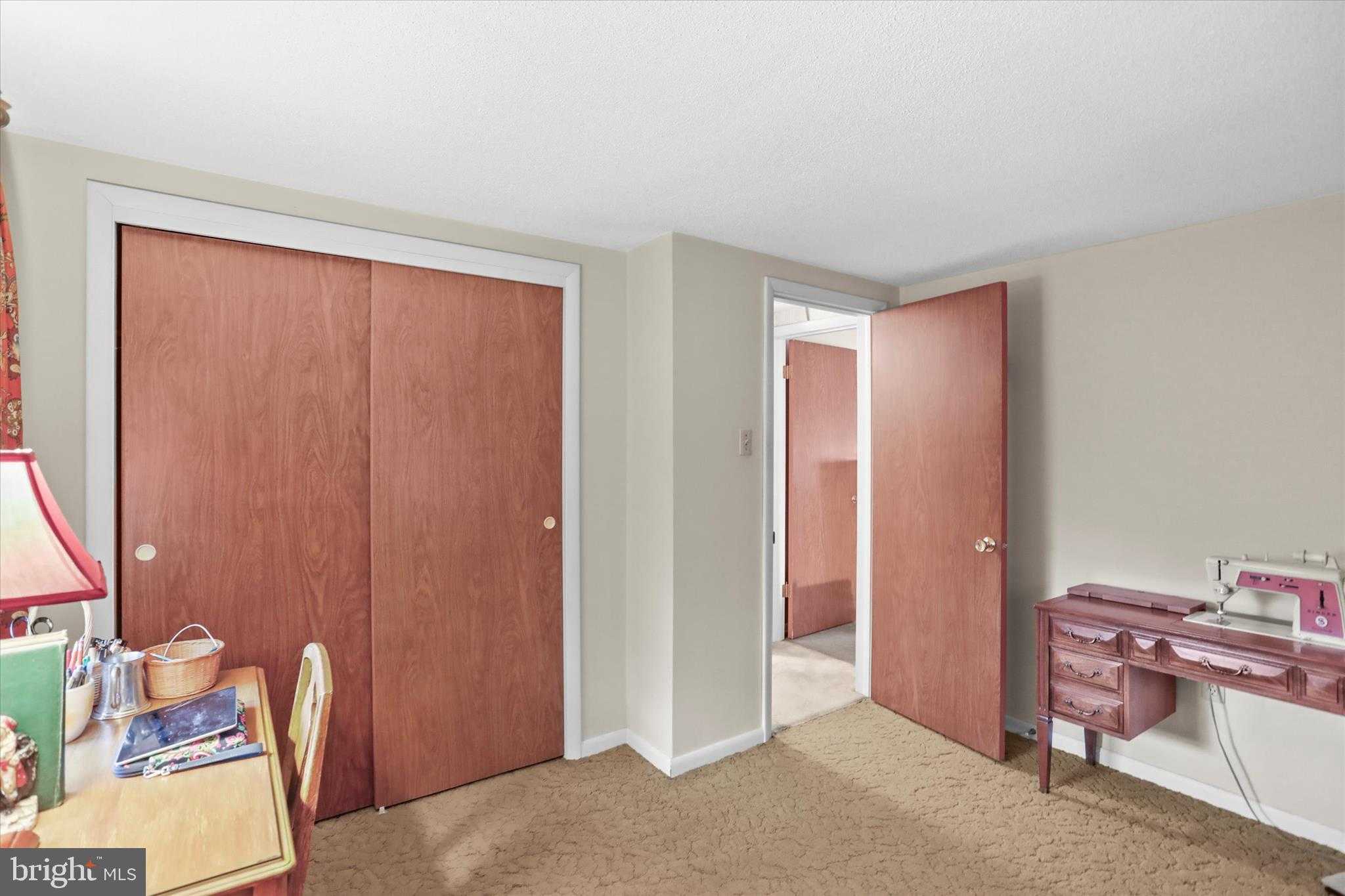 114 Lexington Rd photo 24