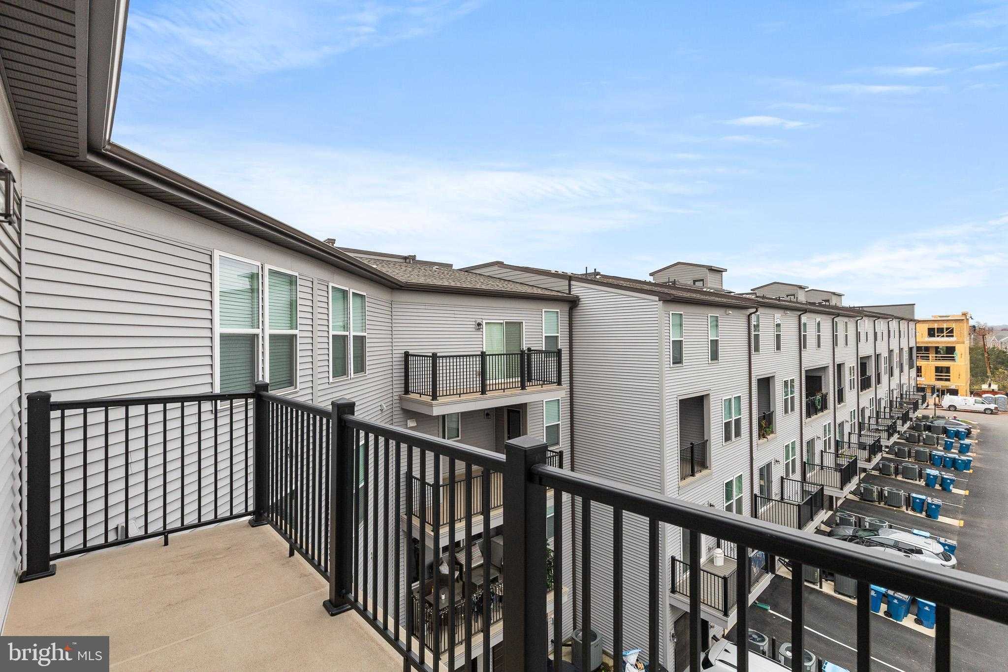 43769 Transit Sq photo 15