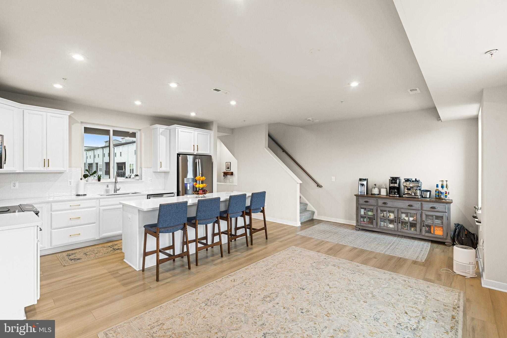 43769 Transit Sq photo 2