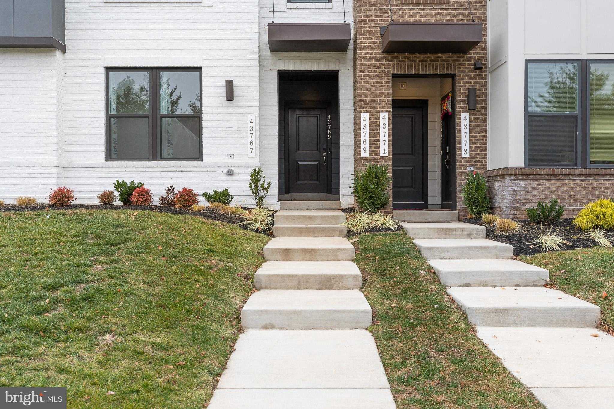 43769 Transit Sq photo 33