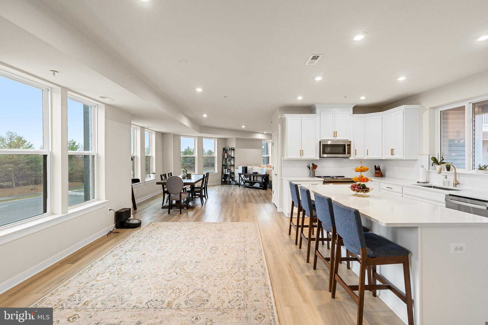 43769 Transit Sq photo 4