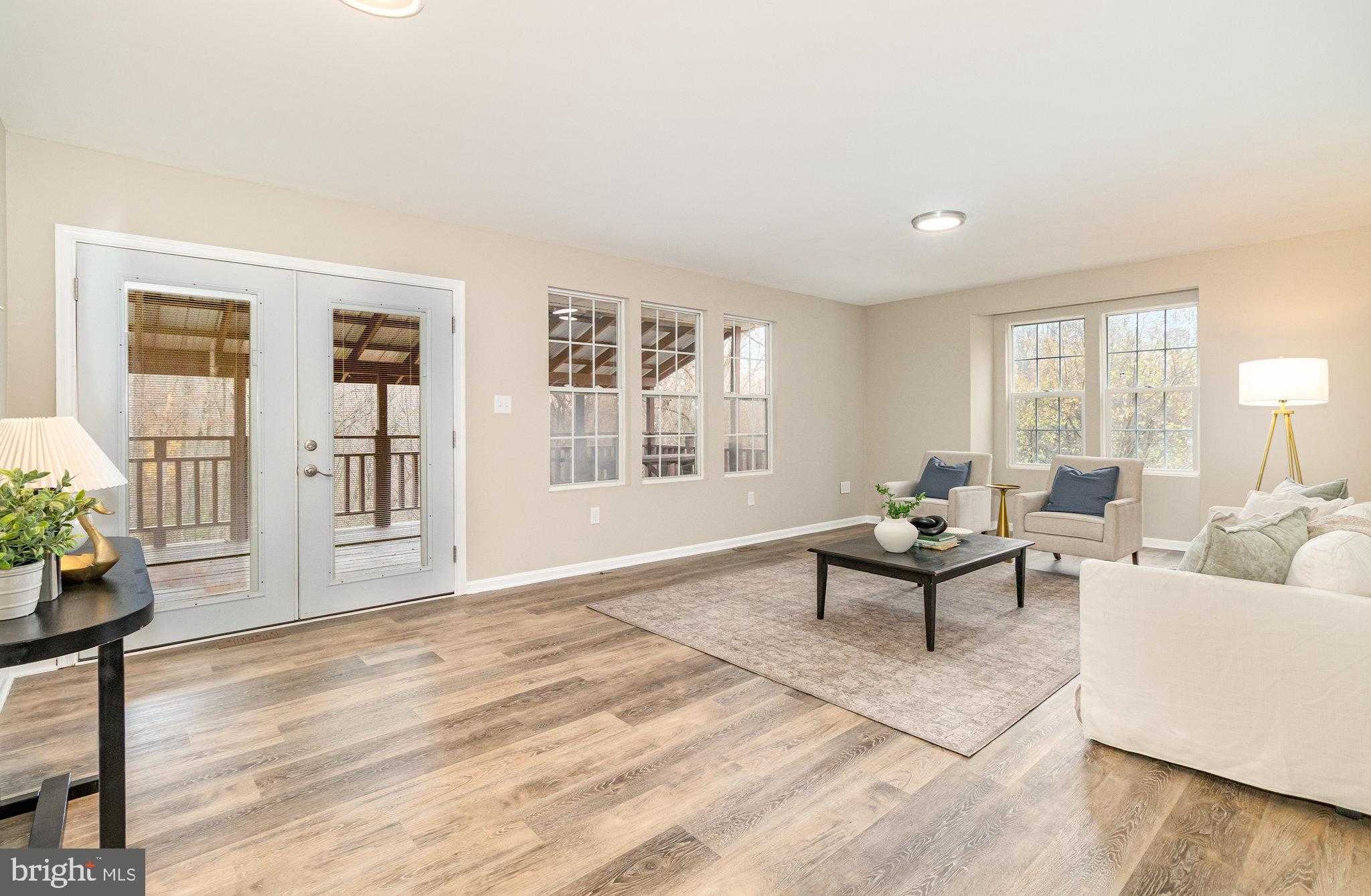 375 Meadow Trl photo 9