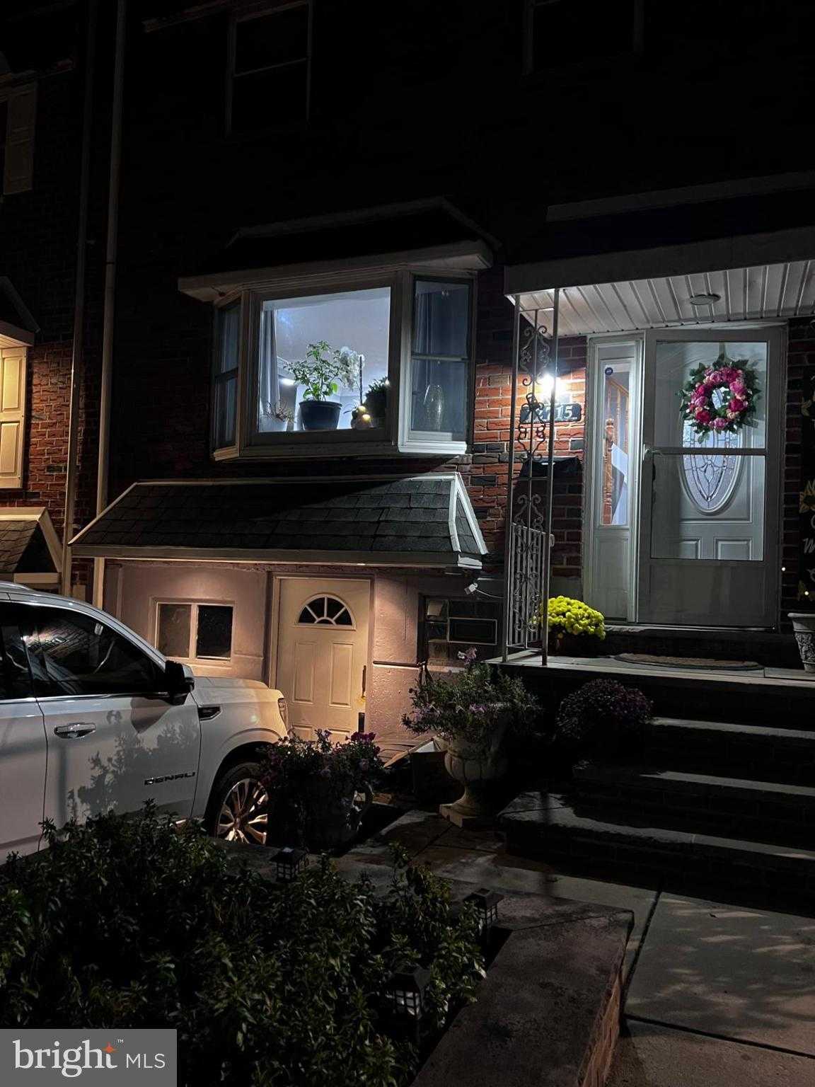 12715 Cabell Rd photo 2