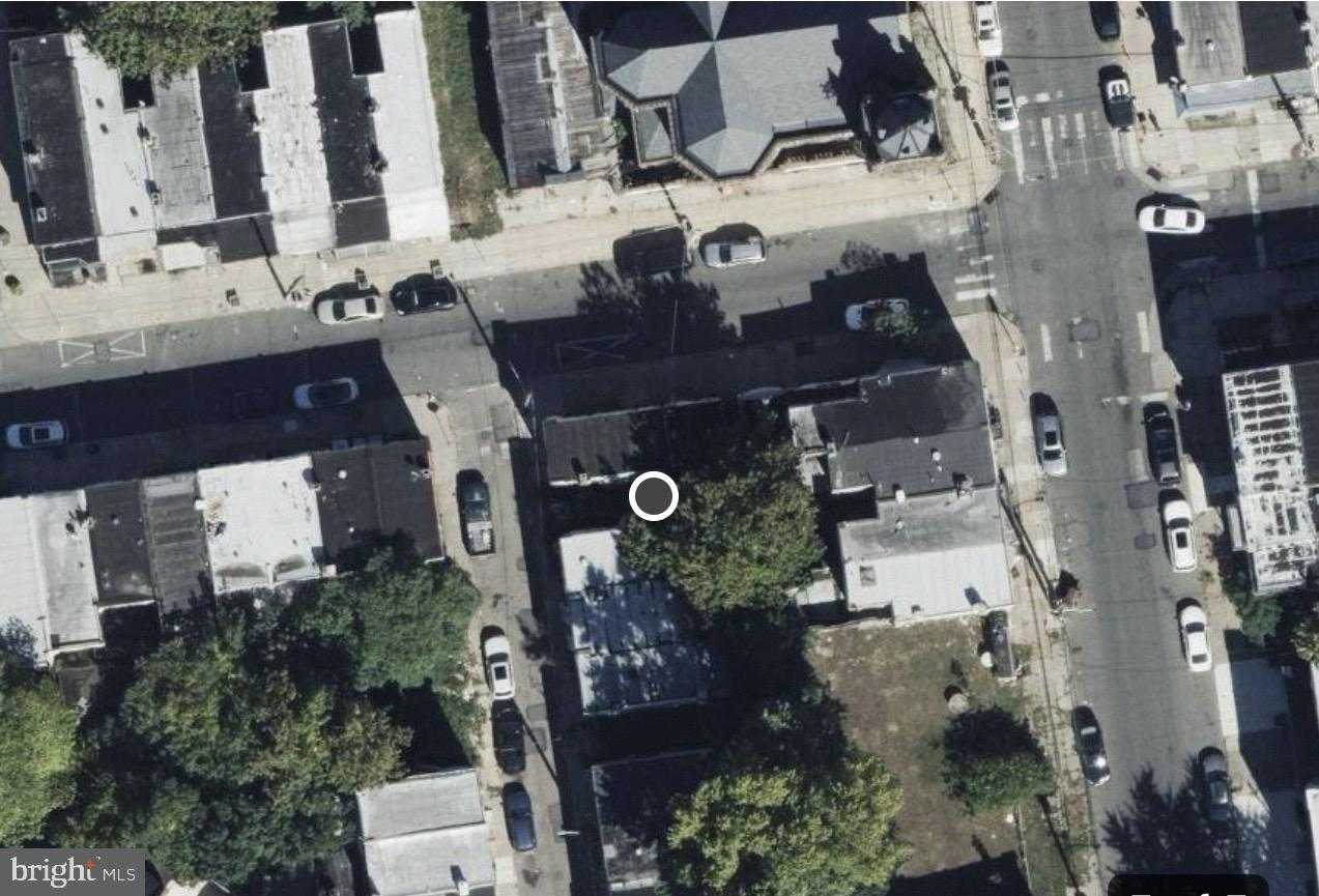 837 N Brooklyn St photo 2