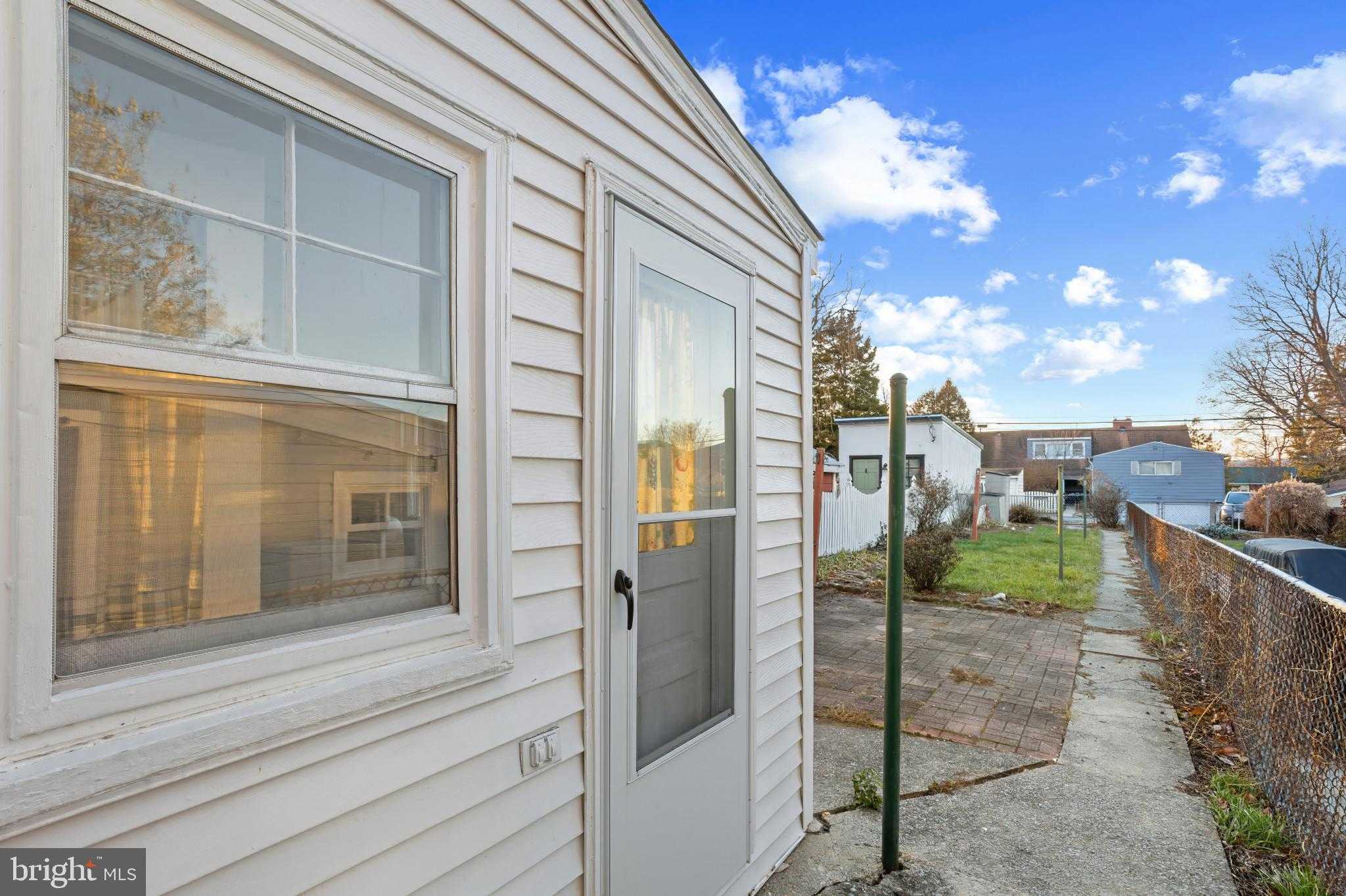 427 S Market St photo 37