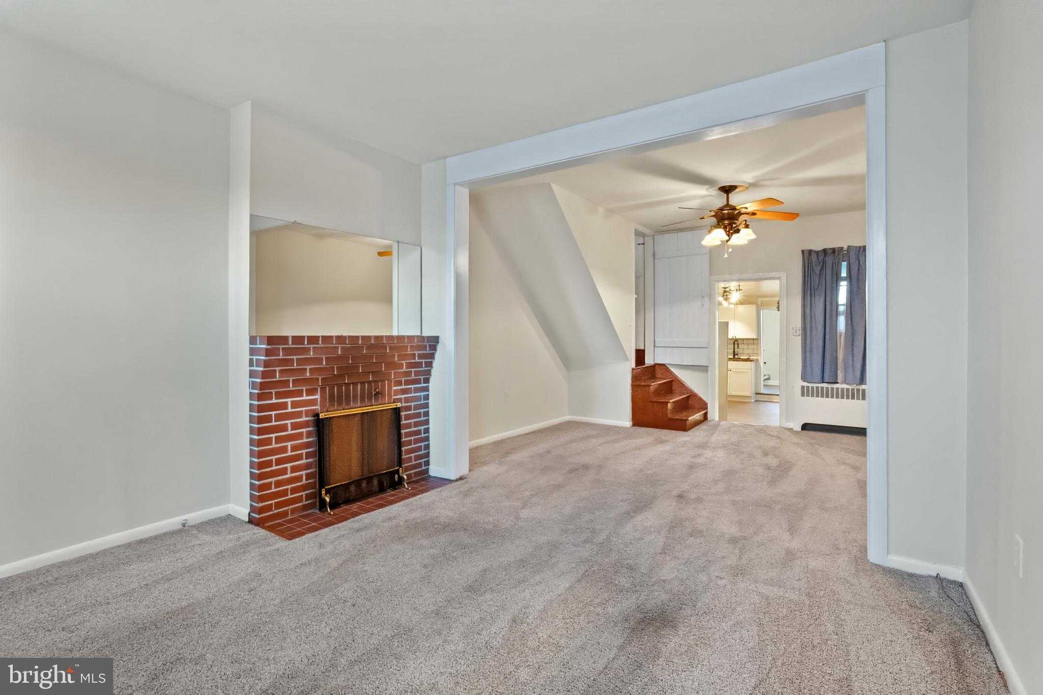 427 S Market St photo 7