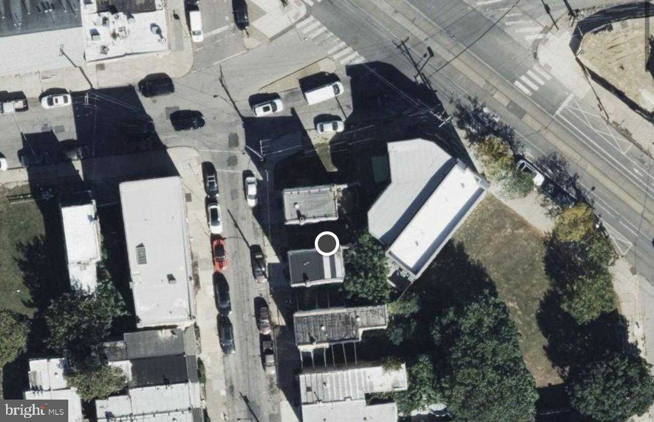 897 N 45th St photo 2