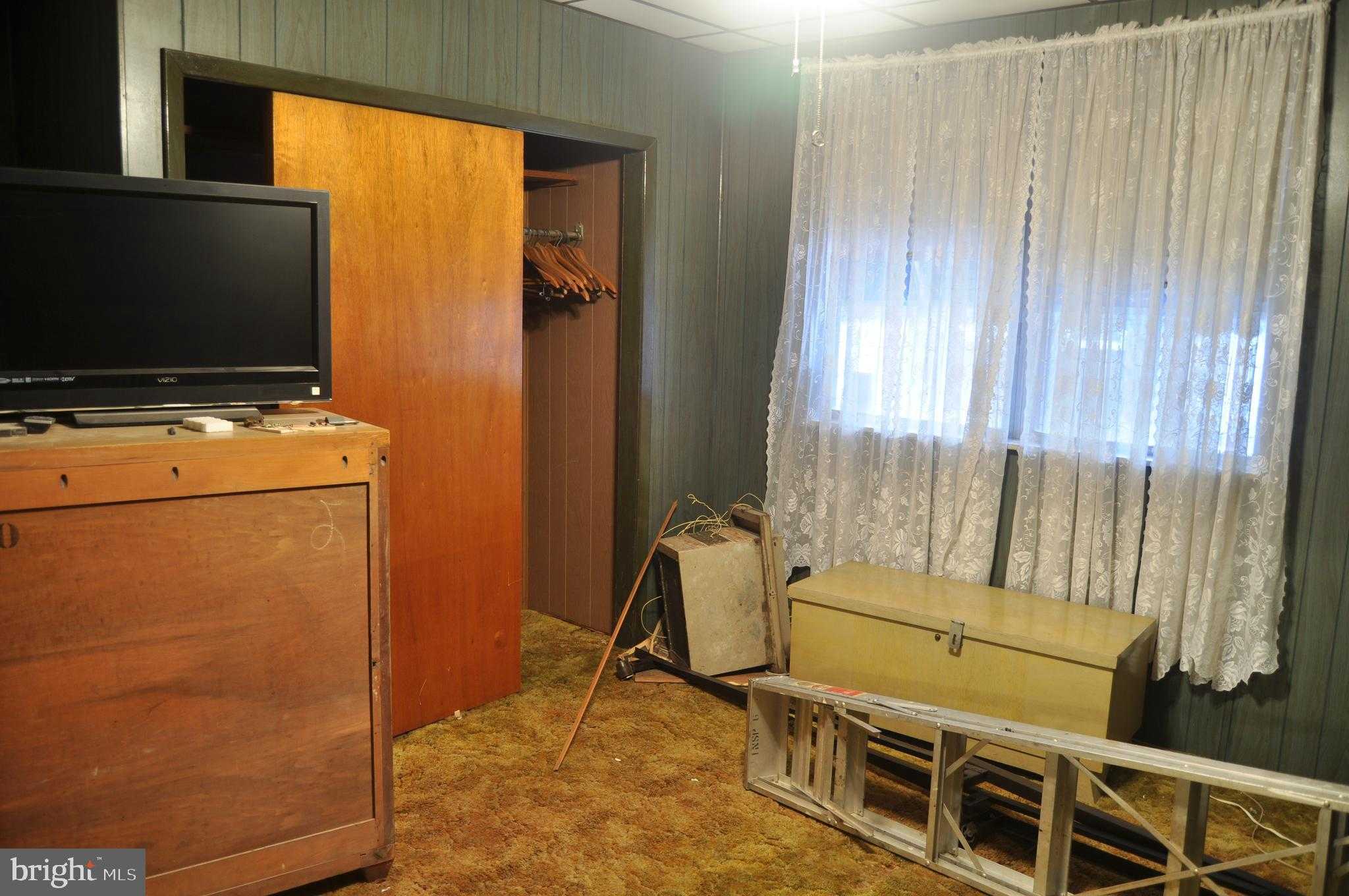 2630 S Hutchinson St photo 17