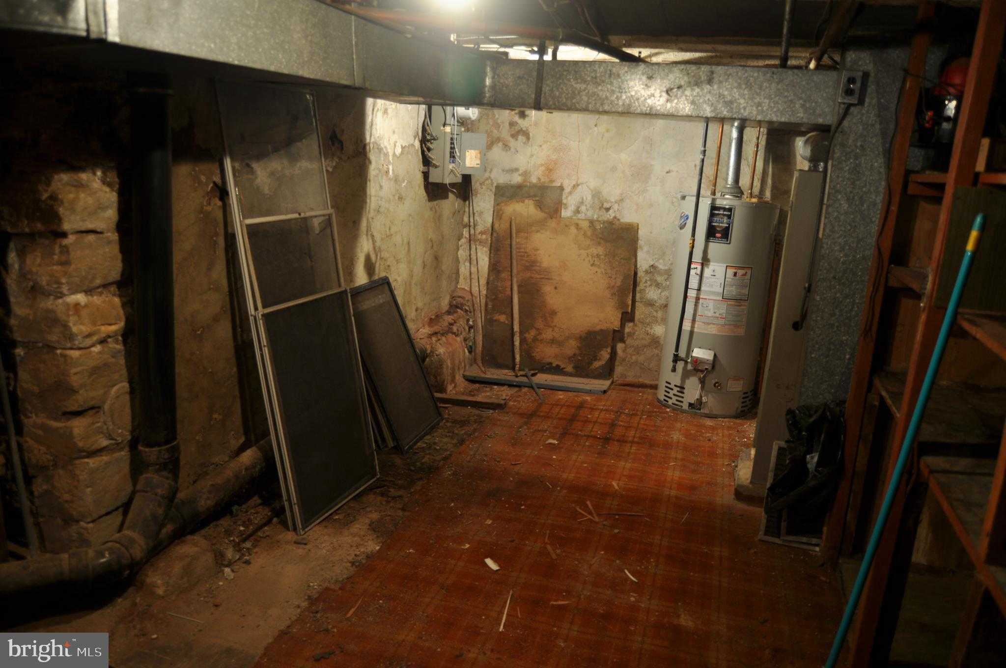 2630 S Hutchinson St photo 22