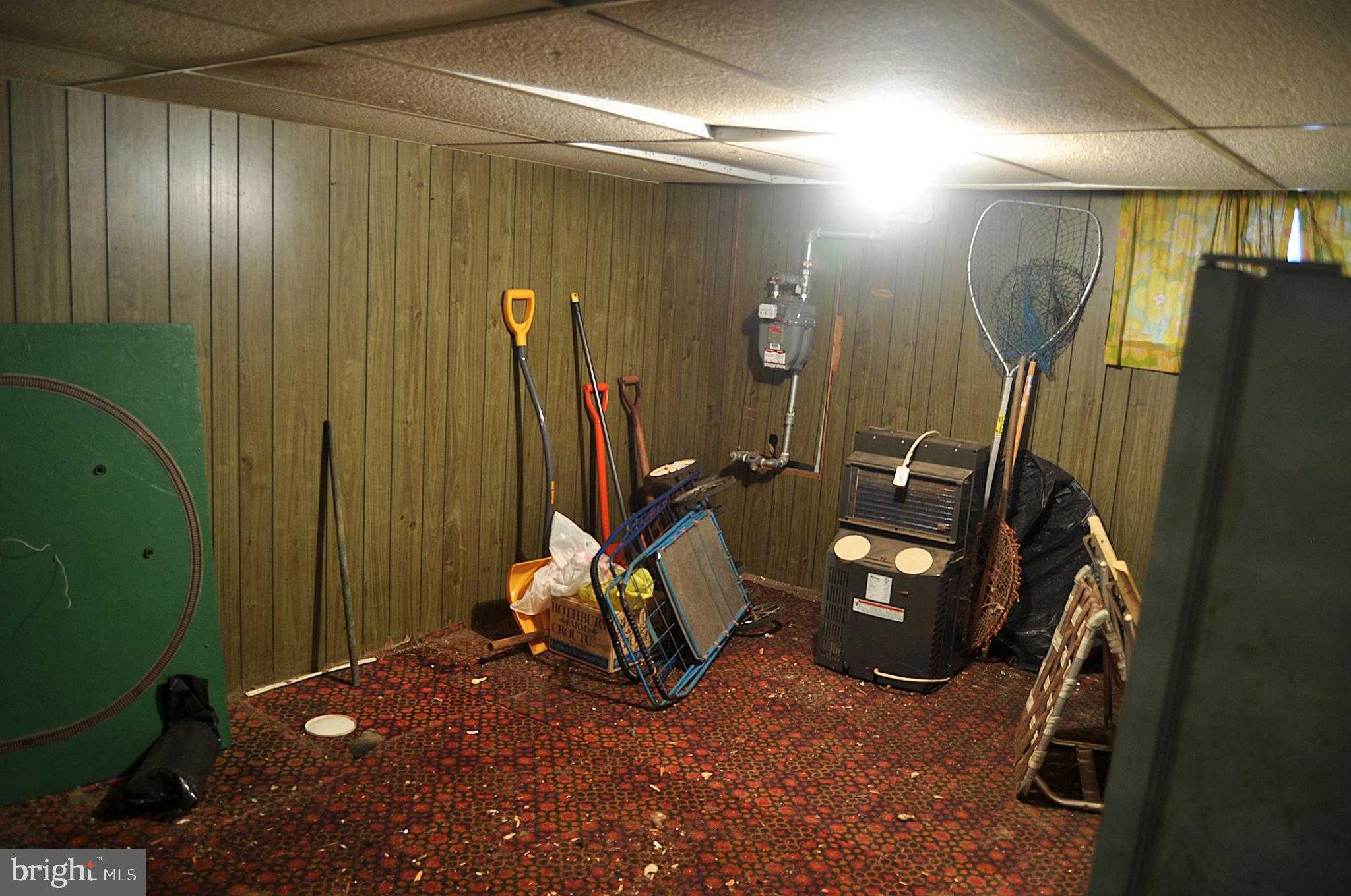 2630 S Hutchinson St photo 25