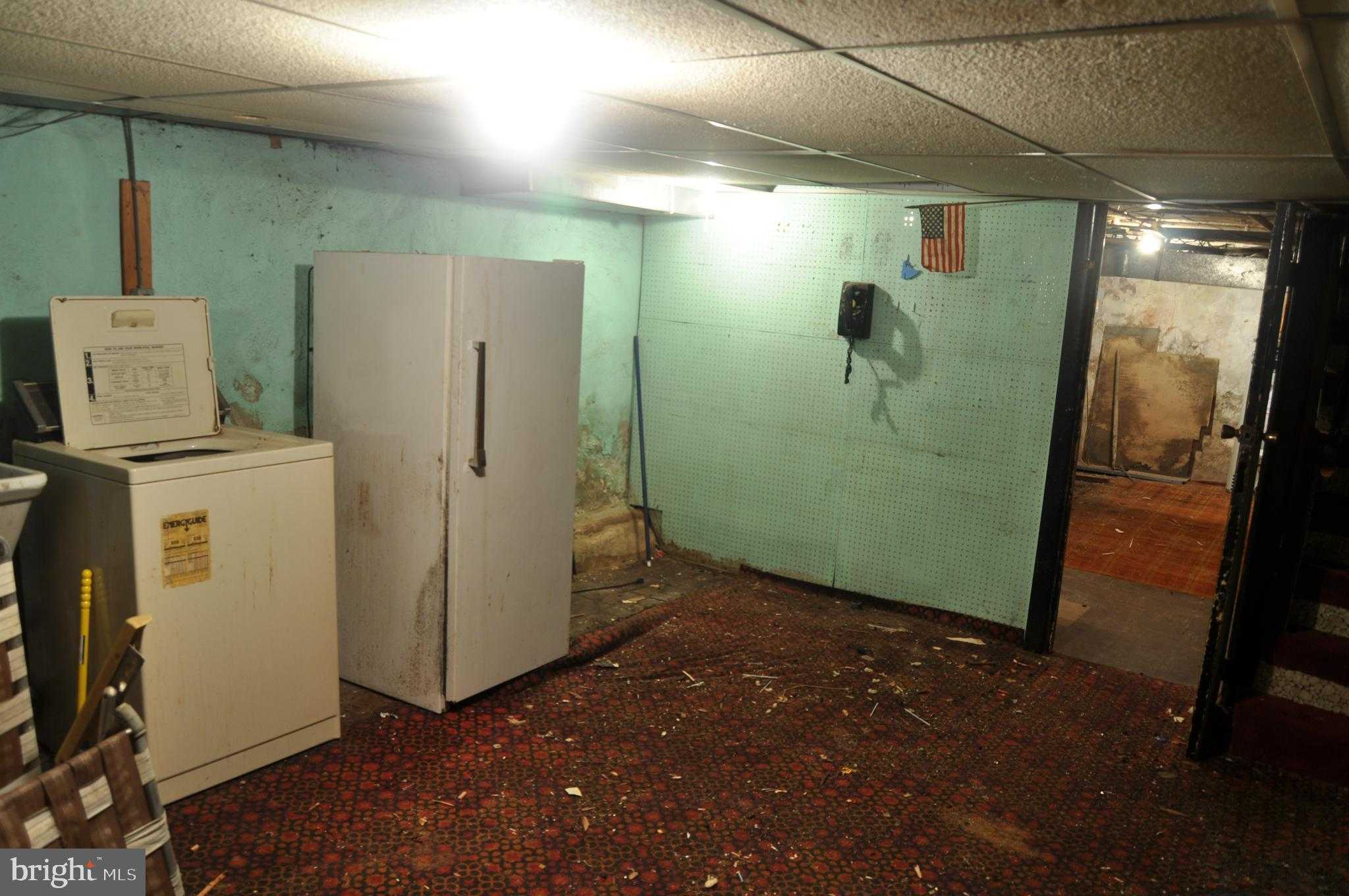 2630 S Hutchinson St photo 27