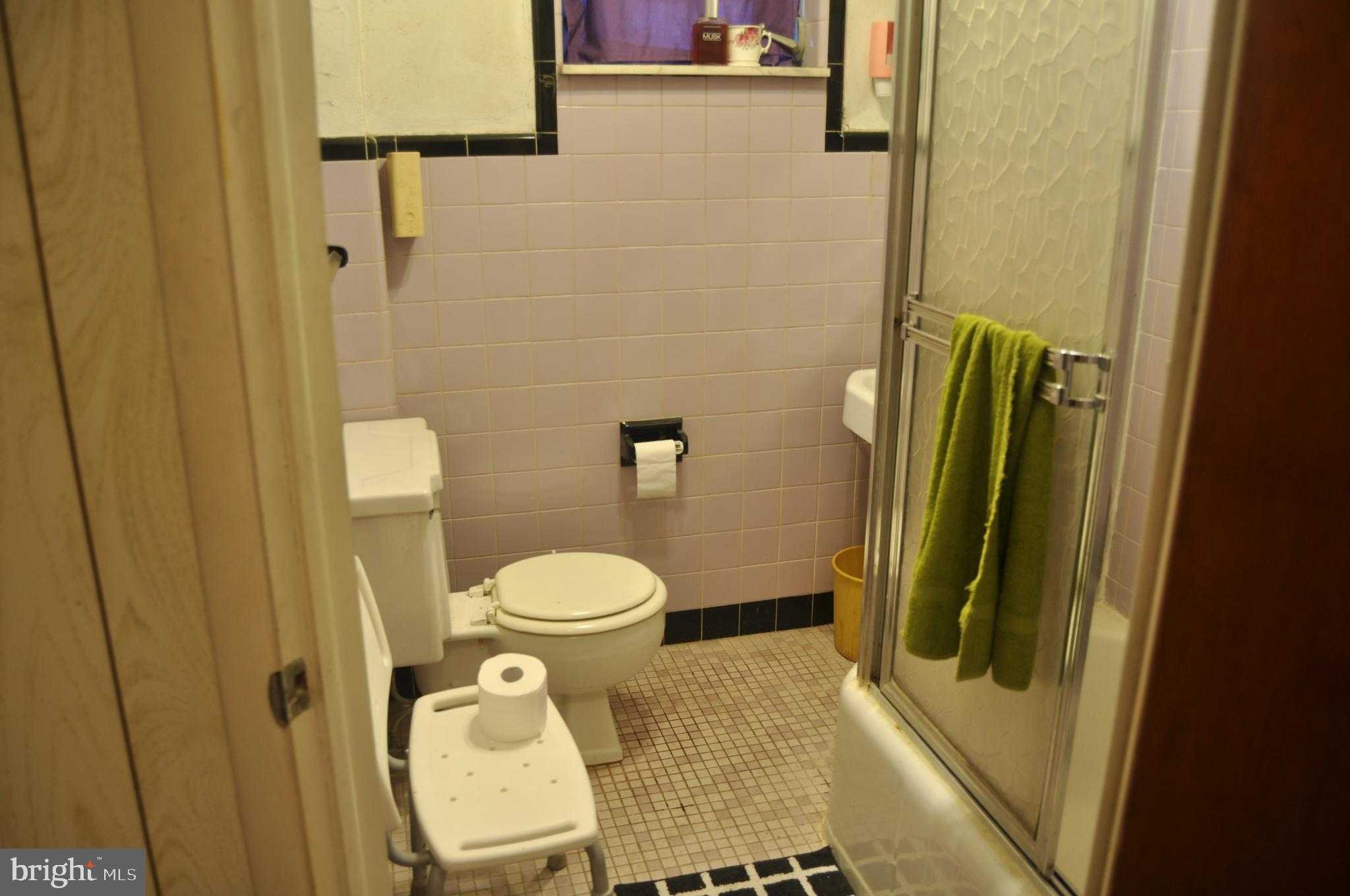 2630 S Hutchinson St photo 9