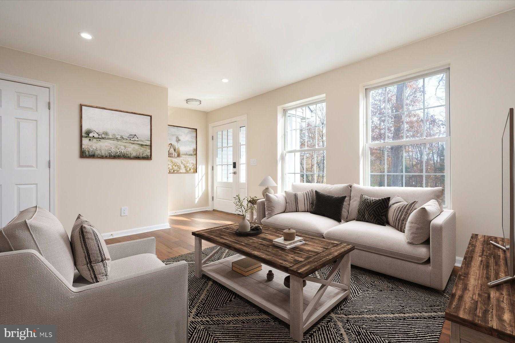 2942 Southaven Dr photo 2