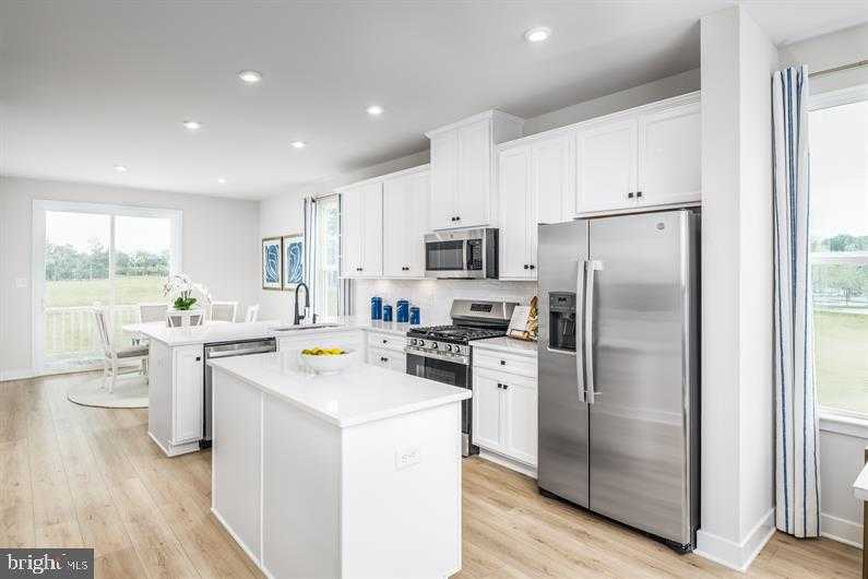 30 W Baltimore St photo 3