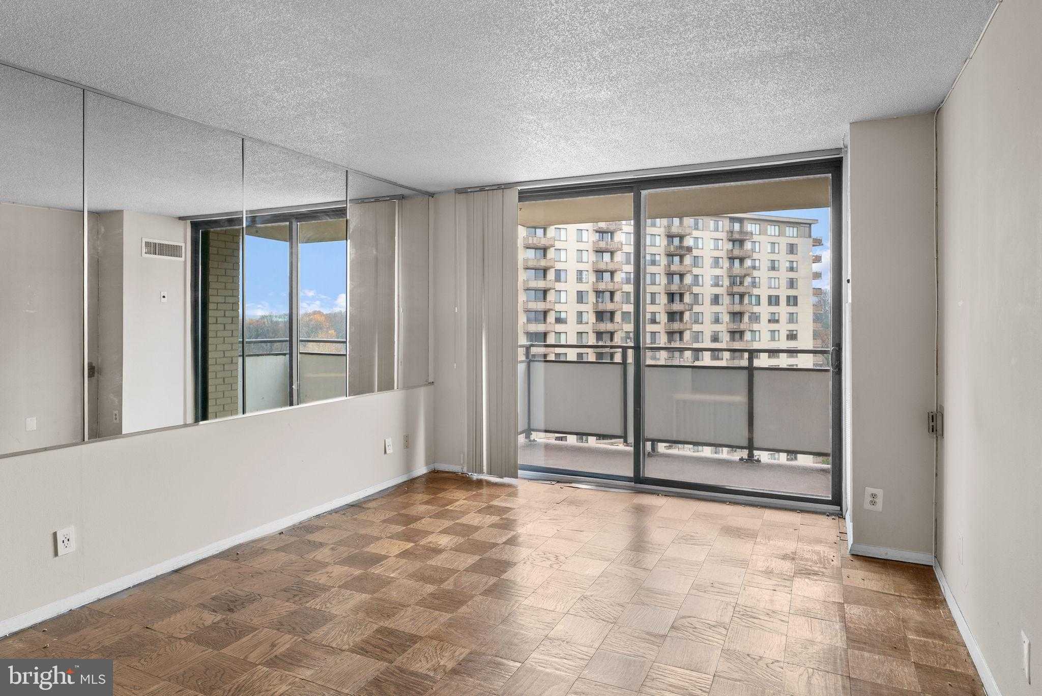 5225 Pooks Hill Rd Apt 1305n photo 3