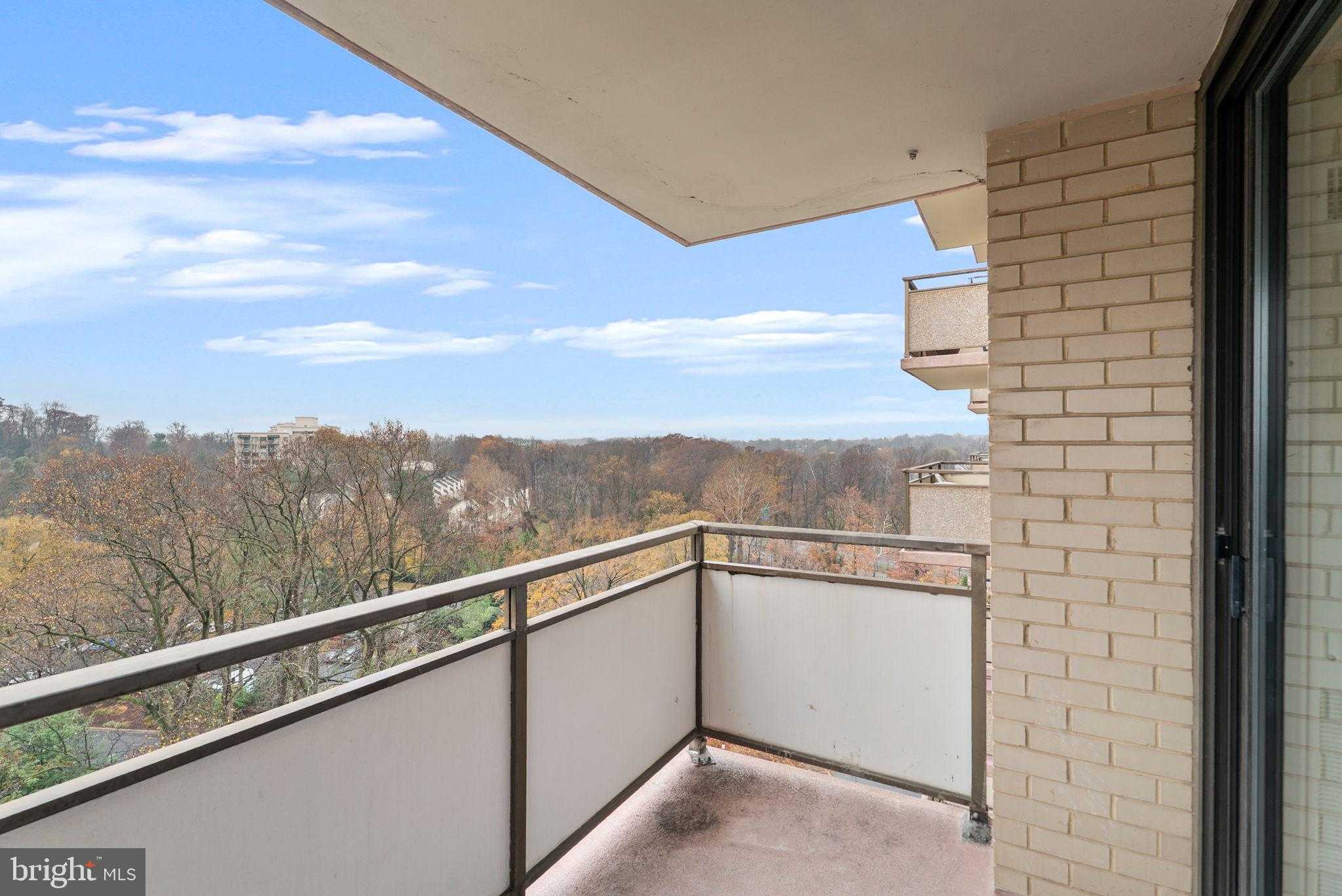 5225 Pooks Hill Rd Apt 1305n photo 4