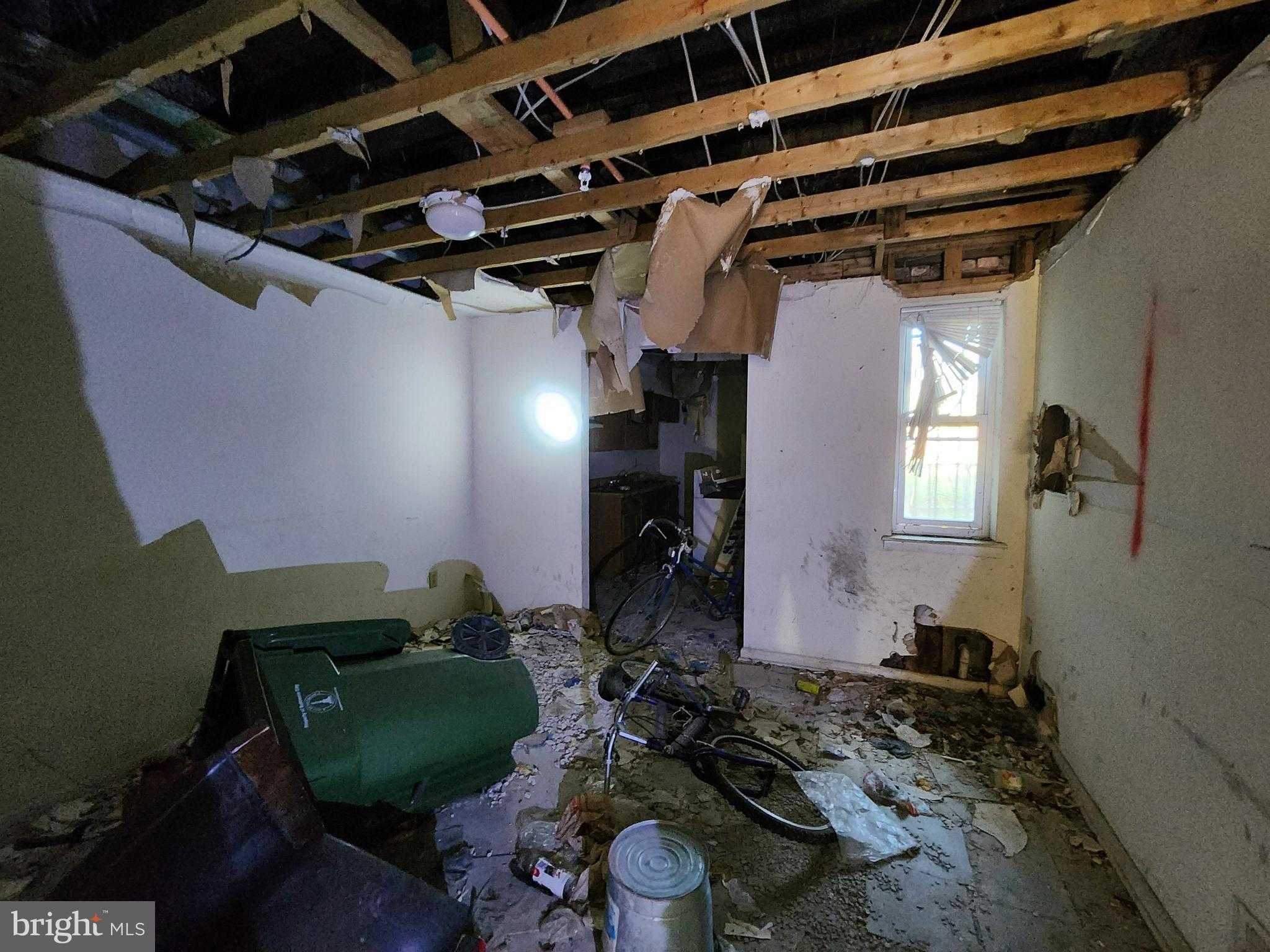 926 N Gilmor St photo 5