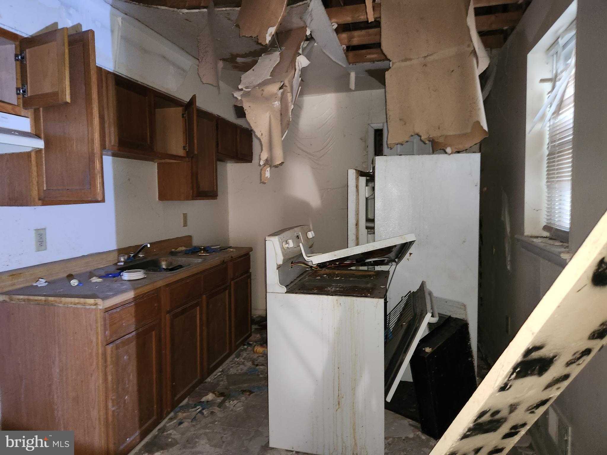 926 N Gilmor St photo 6