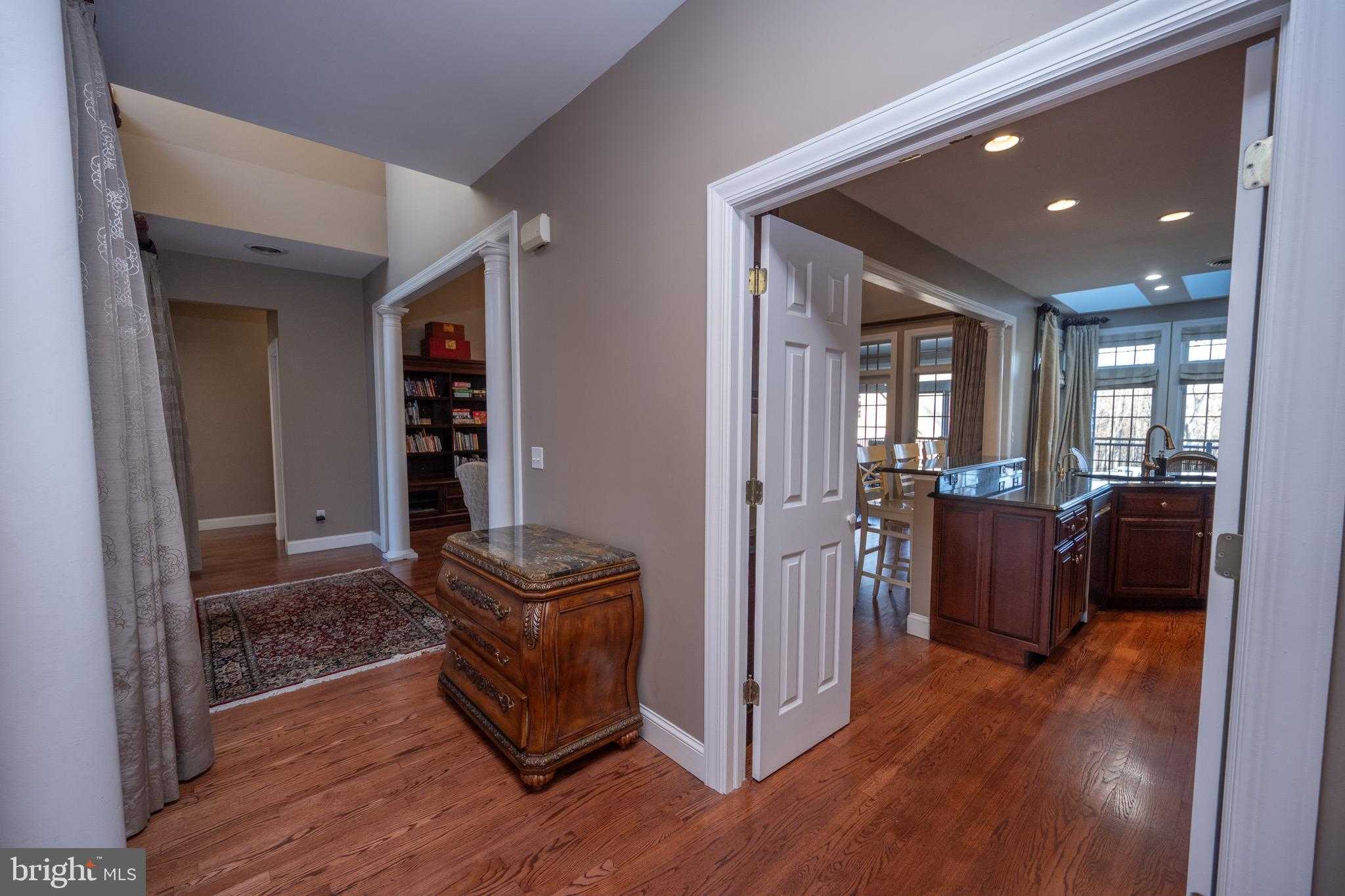 1001 Sutter Ln photo 17