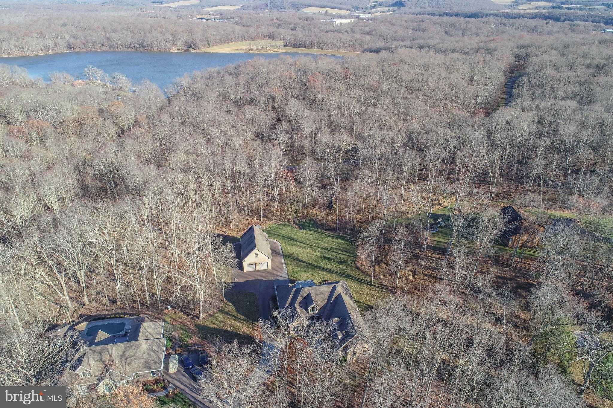 1001 Sutter Ln photo 3