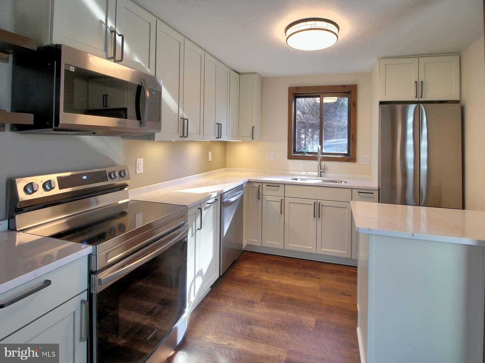 63 Fairway Dr photo 13