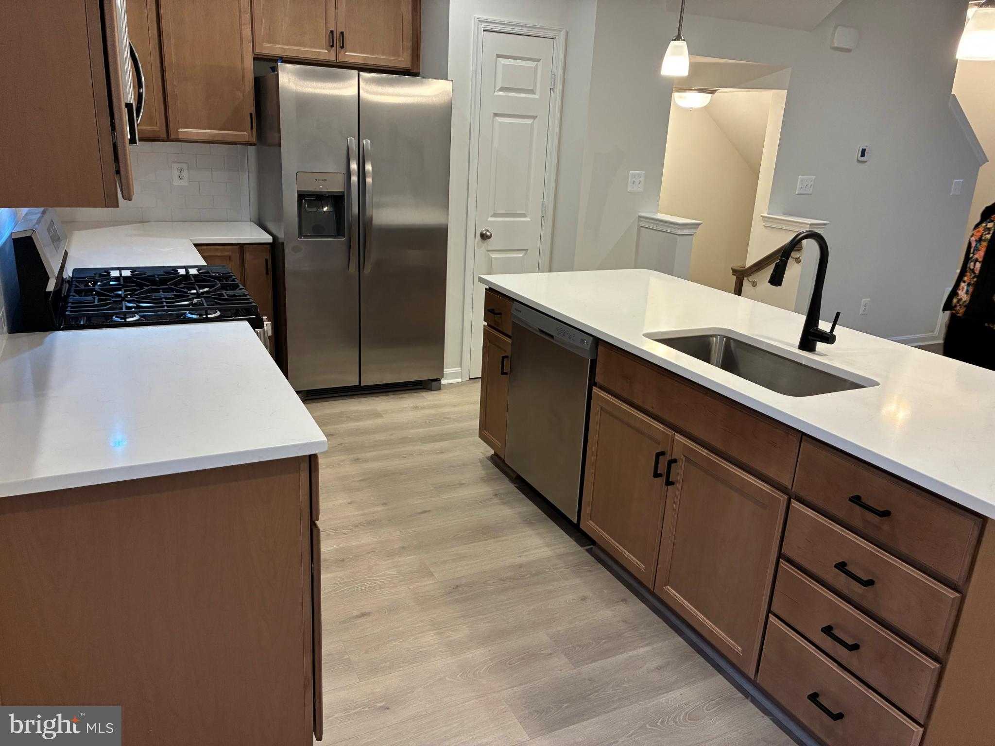 349 Tumblers Way photo 2