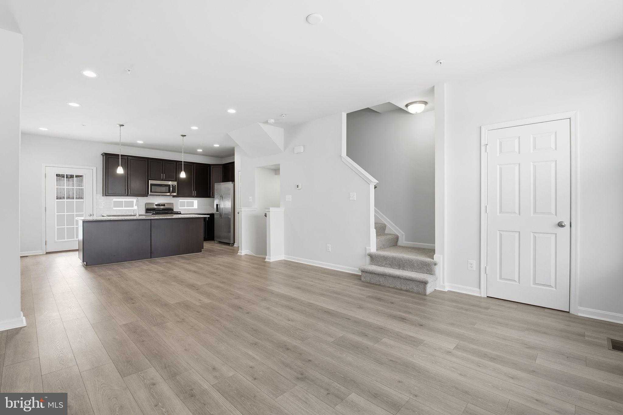 345 Tumblers Way photo 10