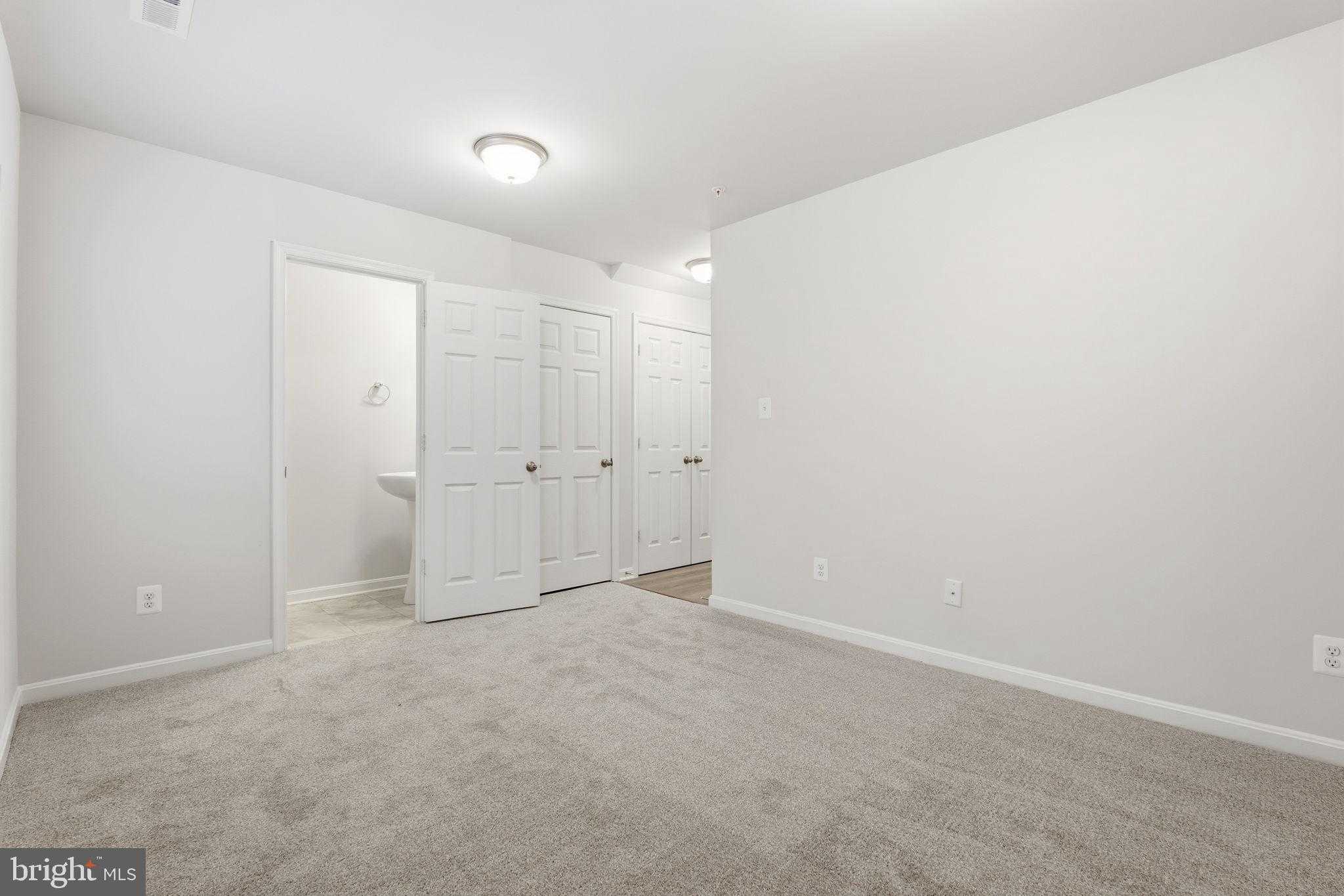 345 Tumblers Way photo 32