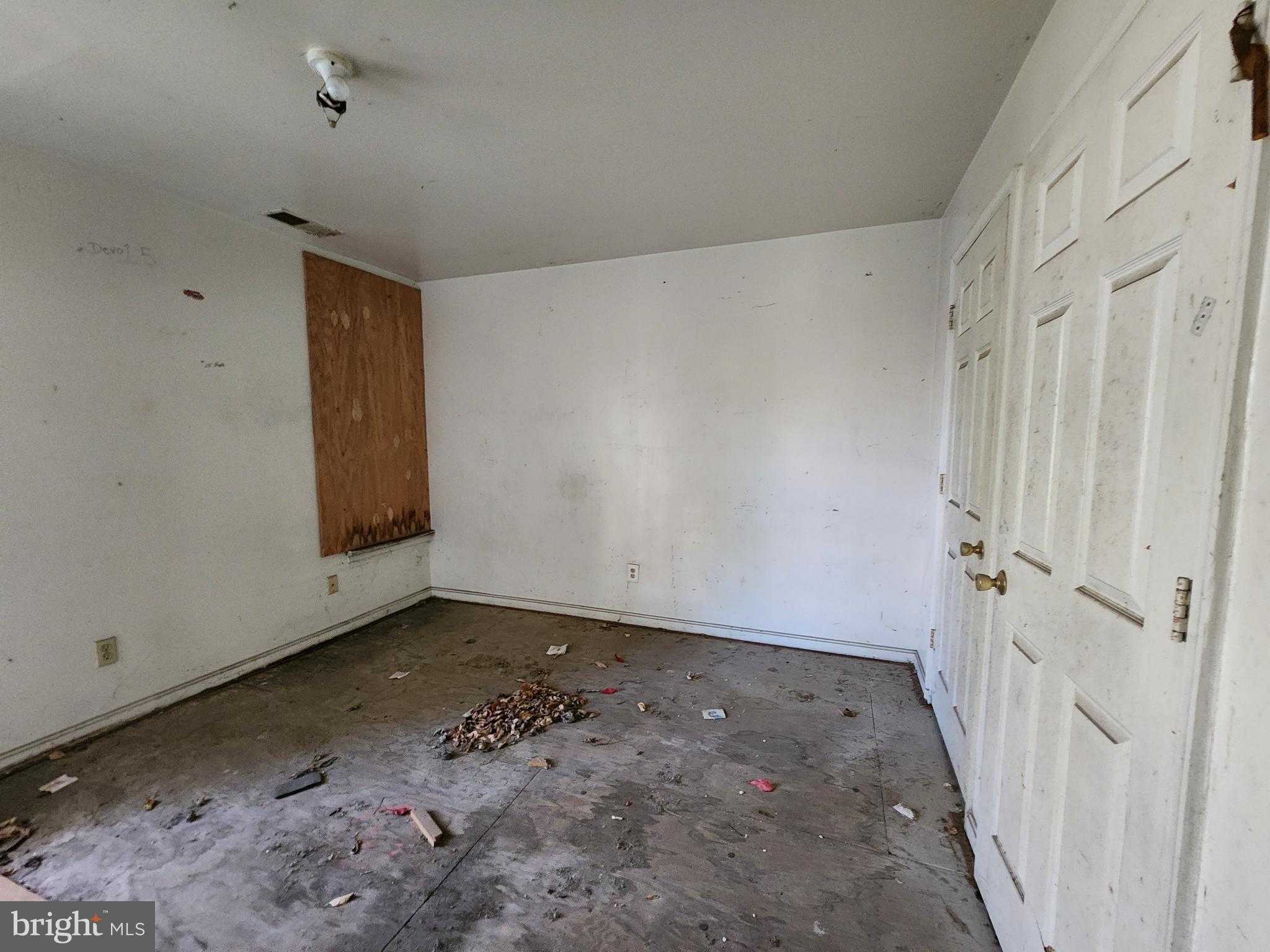 1808 Presbury St photo 9