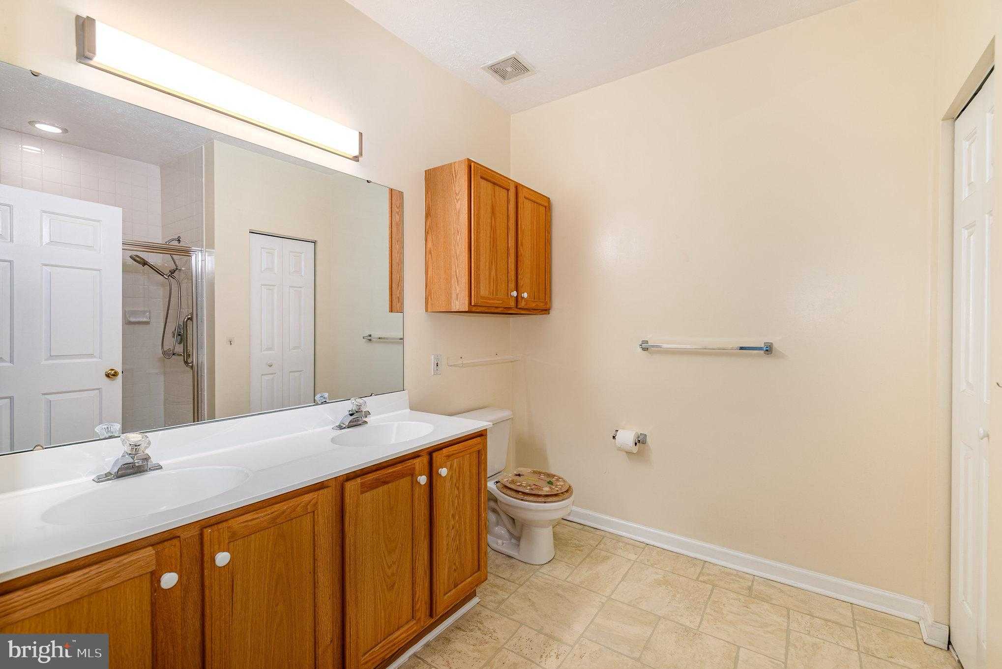 9501 Kingscroft Ter photo 19