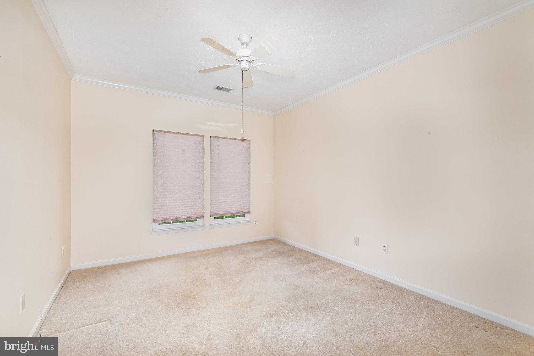 9501 Kingscroft Ter photo 23