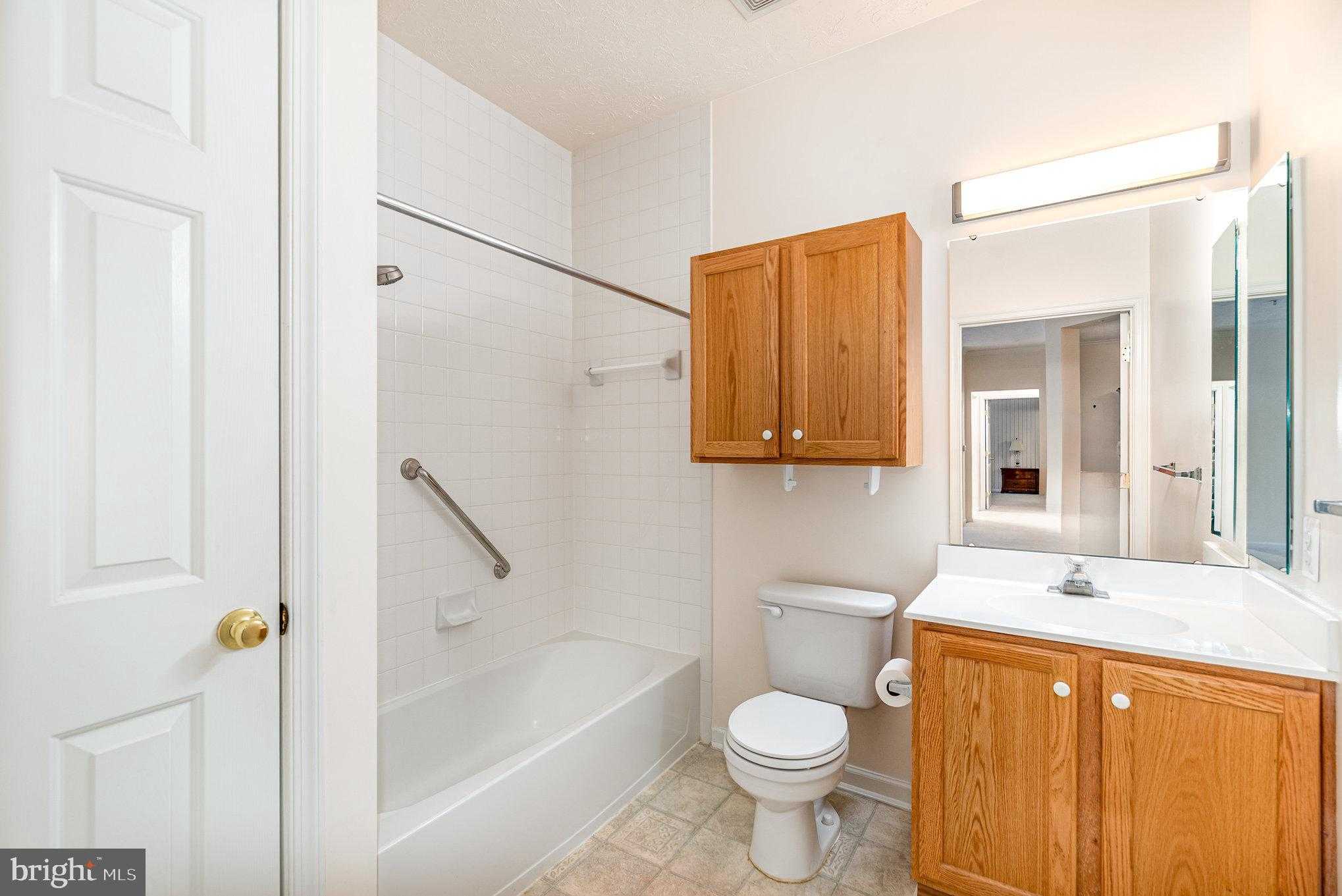 9501 Kingscroft Ter photo 25