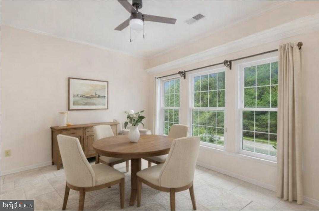 9501 Kingscroft Ter photo 3