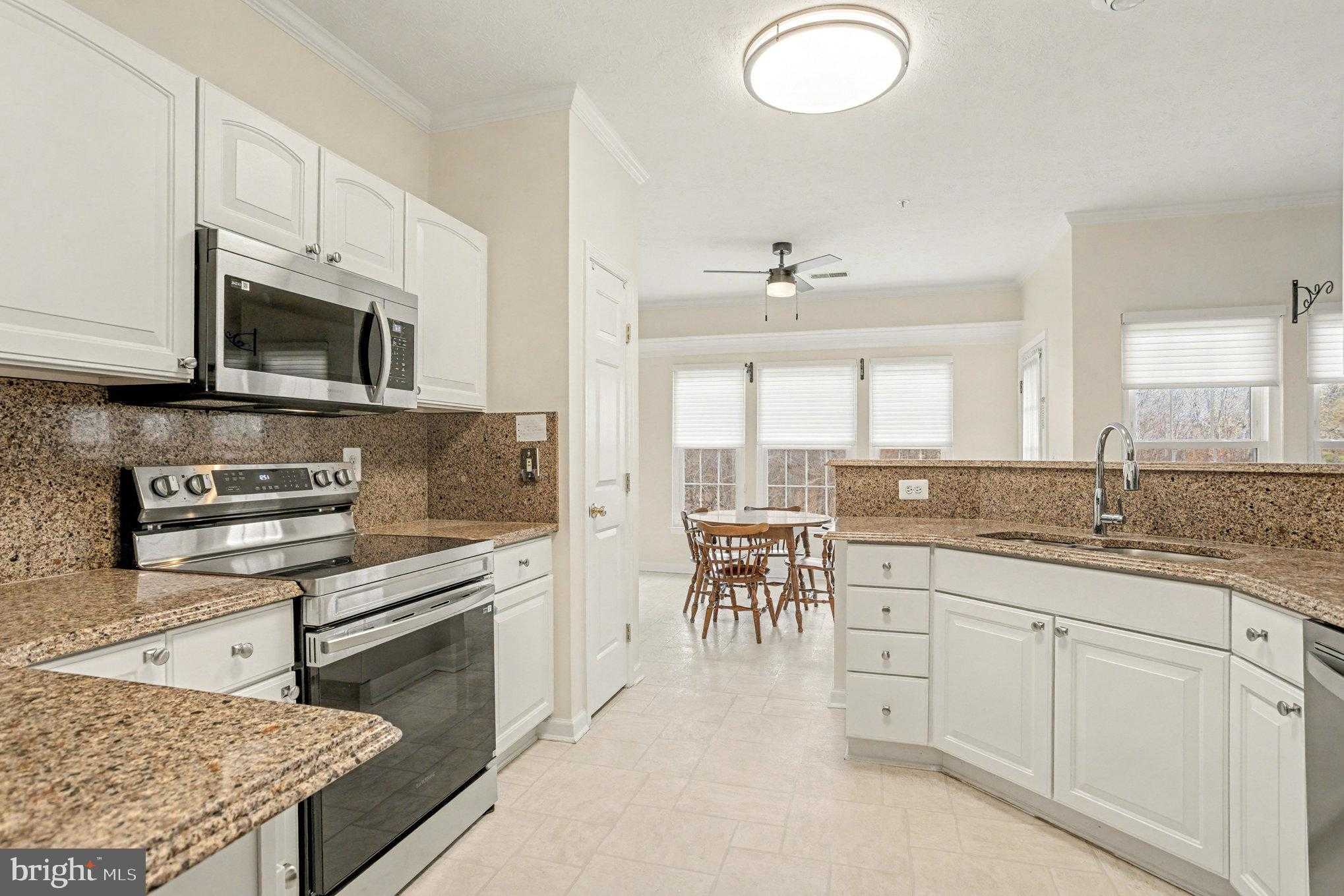 9501 Kingscroft Ter photo 7