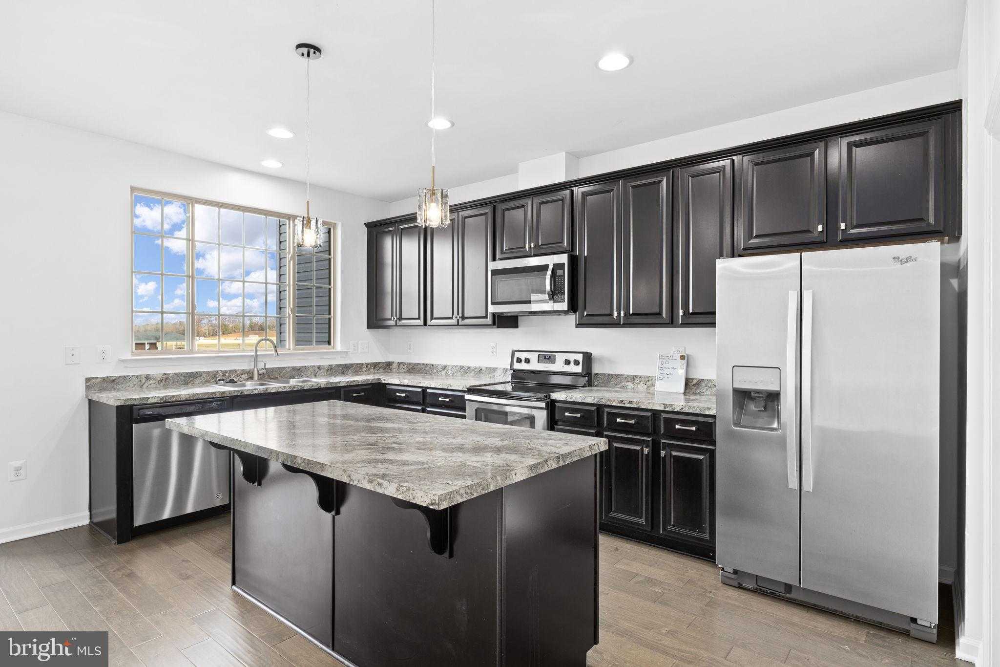 2235 Champions Way photo 20