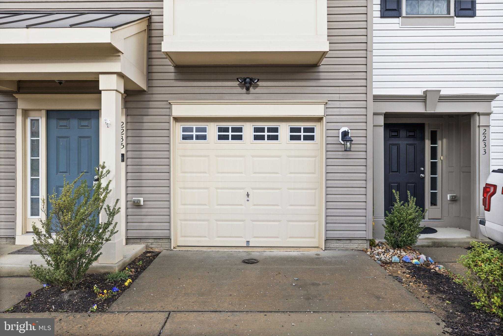 2235 Champions Way photo 5