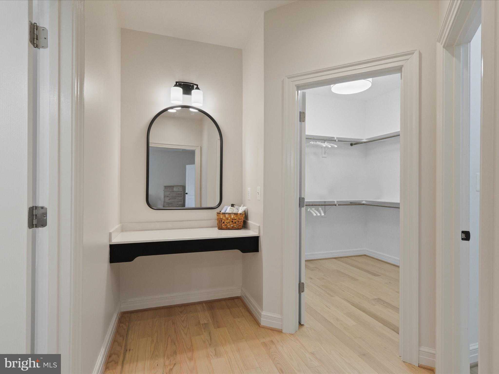 904 Locust St photo 31