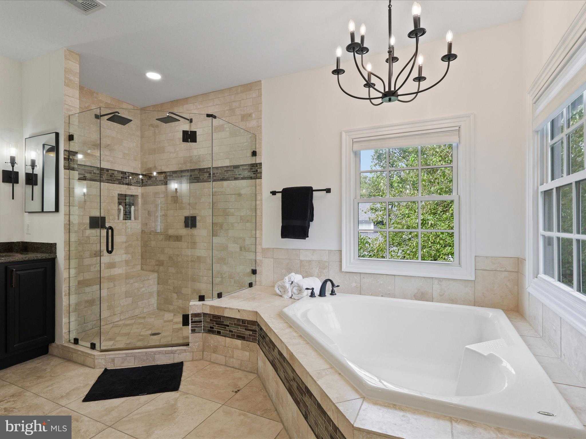 904 Locust St photo 34