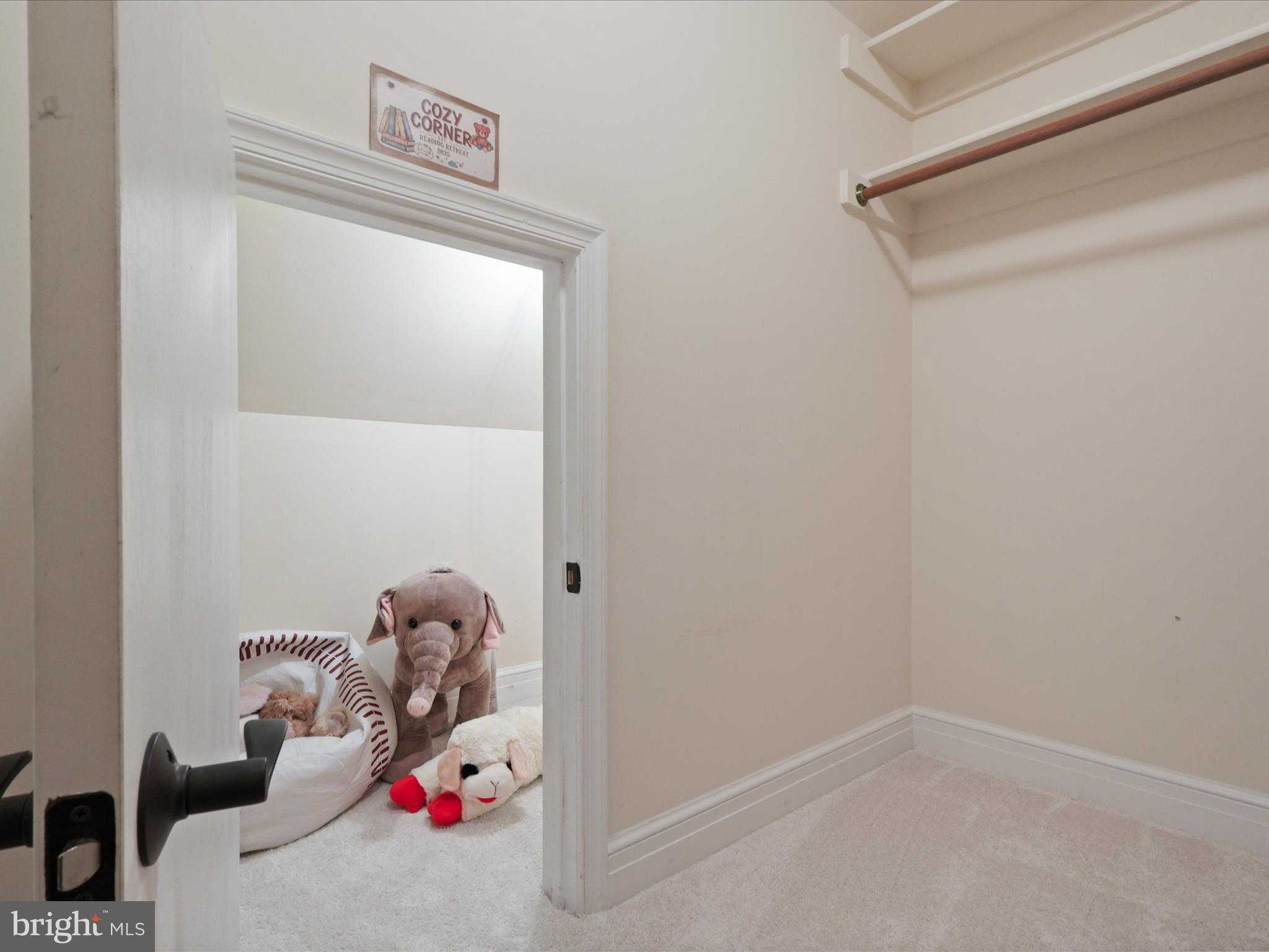 904 Locust St photo 38