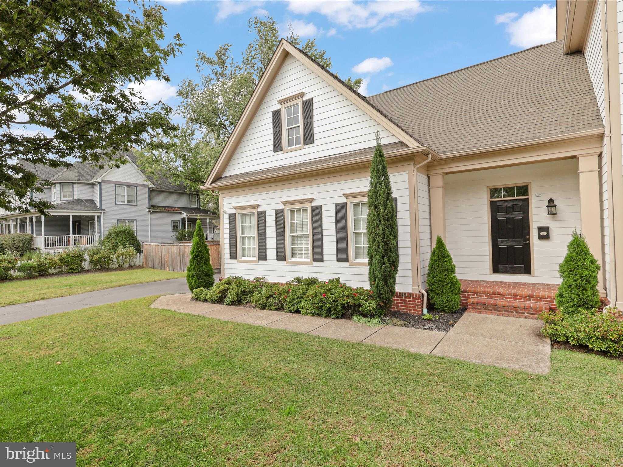 904 Locust St photo 44