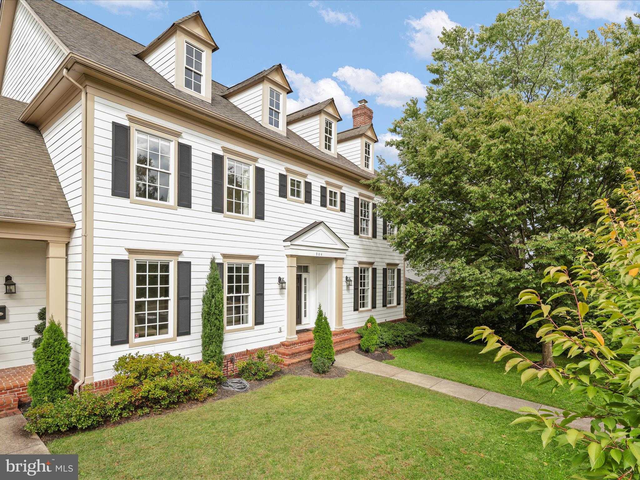 904 Locust St photo 79