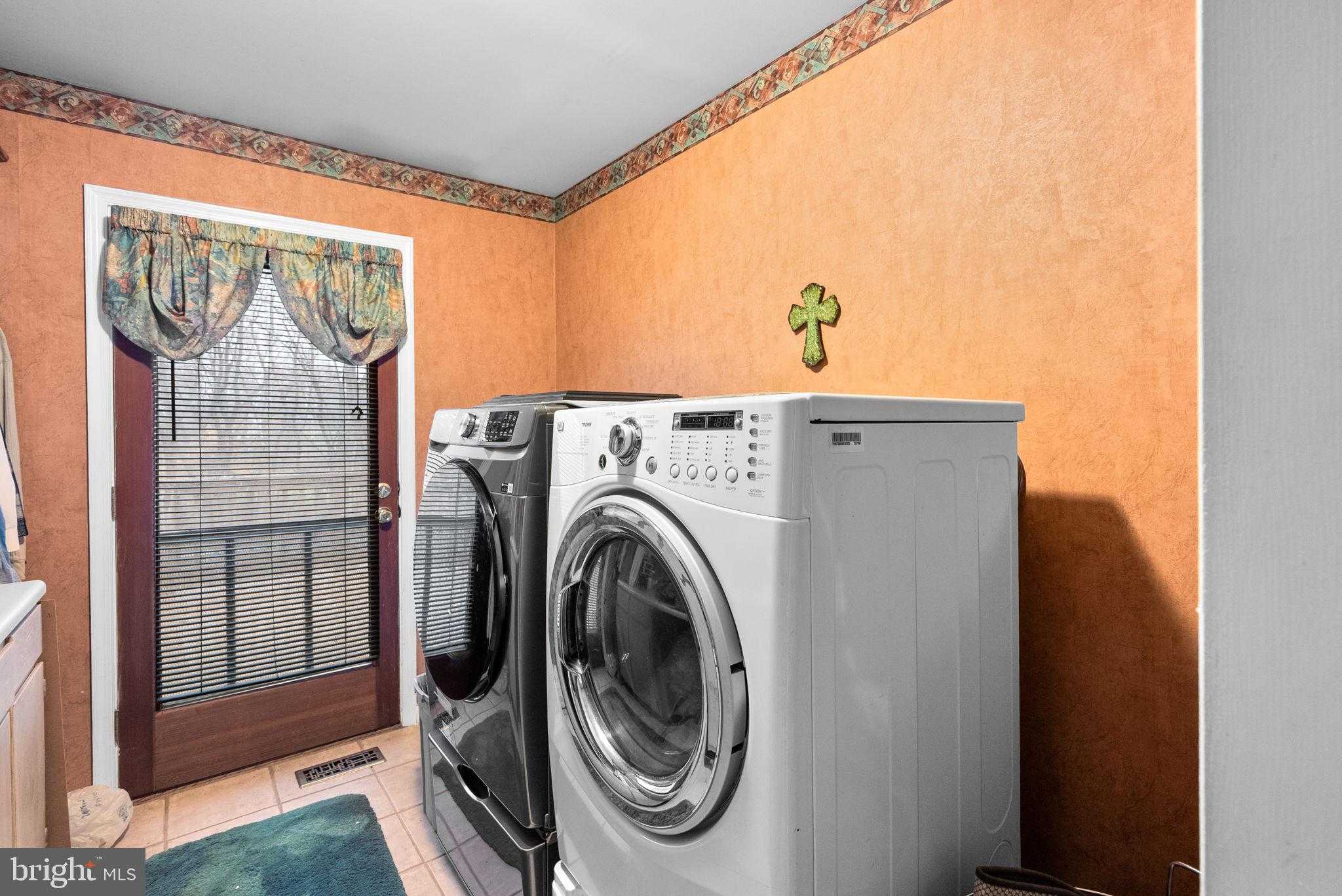 13100 Croom Rd photo 14